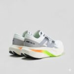 new balance fuelcell rebel v4 - الصورة 2