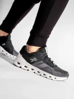 On Cloudrunner M Eclipse/ Frost - الصورة 6