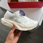 ⁦new balance fuelcell rebel v4⁩ - الصورة ⁦3⁩